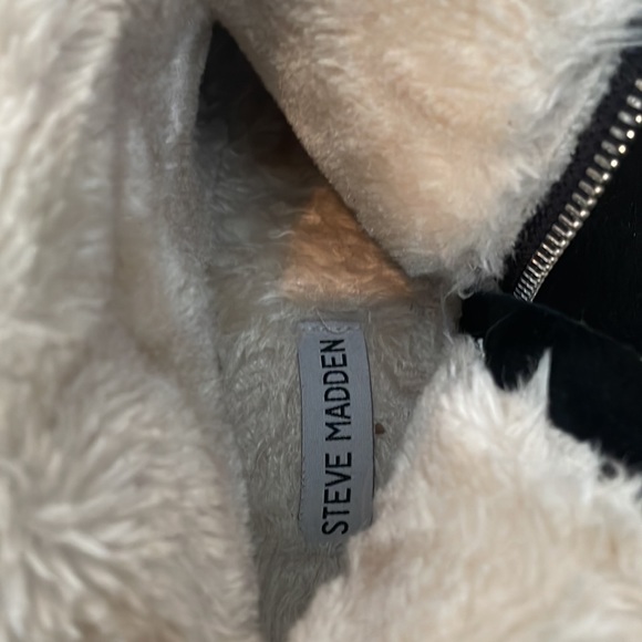 Steve Madden booties - Picture 3 of 4